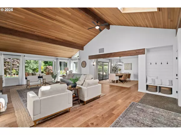 15735 NE BROWNDALE FARM RD, Aurora, OR 97002