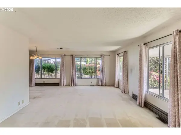 11560 SW ROYAL VILLA DR, Portland, OR 97224