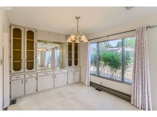 11560 SW ROYAL VILLA DR, Portland, OR 97224