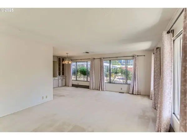 11560 SW ROYAL VILLA DR, Portland, OR 97224