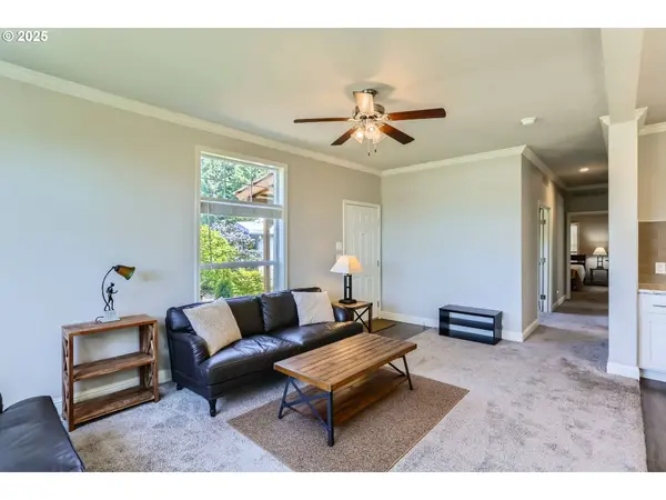 11568 SW ROYAL VILLA DR, Tigard, OR 97224