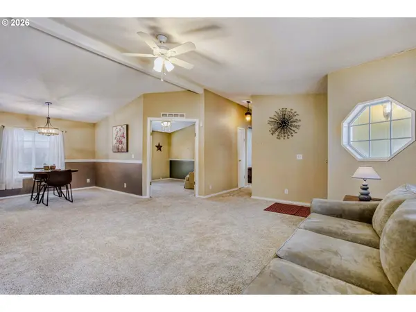 20248 HIGHWAY 213 #27, Oregon City, OR 97045