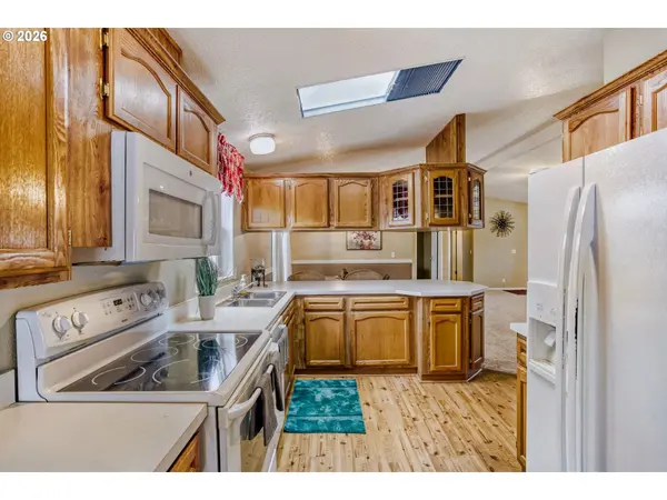 20248 HIGHWAY 213 #27, Oregon City, OR 97045