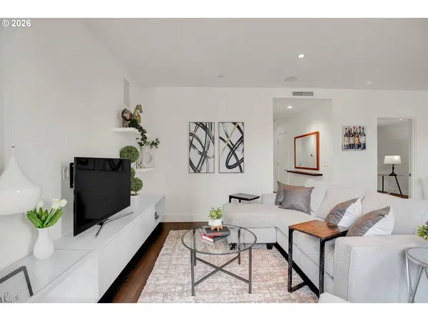 937 NW GLISAN ST #735, Portland, OR 97209