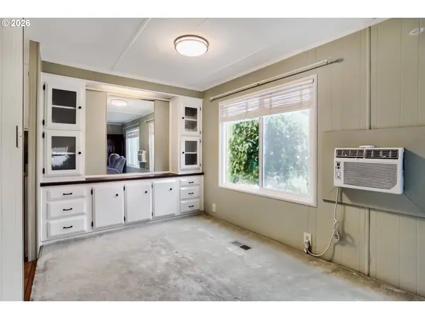 11564 SW ROYAL VILLA DR, Tigard, OR 97224