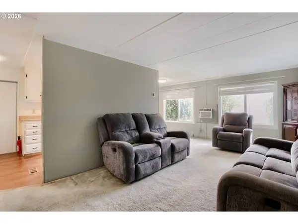 11564 SW ROYAL VILLA DR, Tigard, OR 97224
