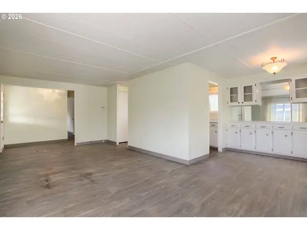 11728 SW ROYAL VILLA DR, Tigard, OR 97224