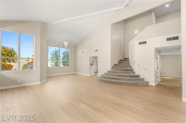 2104 Inverness Dr, Henderson, NV 89074-4134