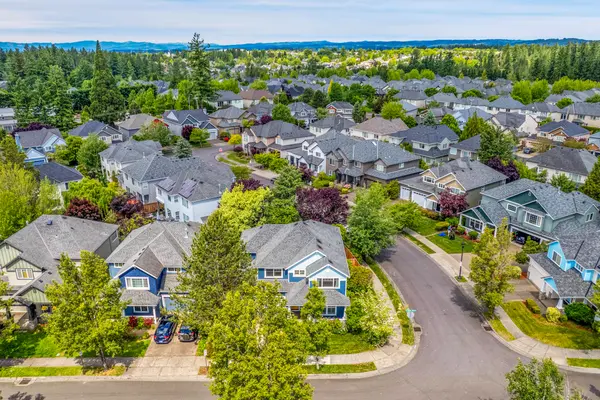 3823 NW Tustin Ranch Dr, Portland, OR 97229-3968