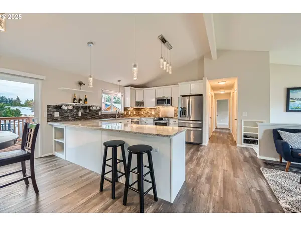 830 SE 137TH AVE, Portland, OR 97233