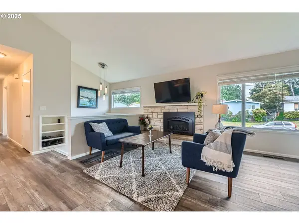 830 SE 137TH AVE, Portland, OR 97233