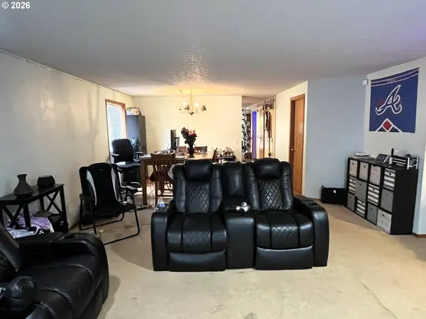 6844 SE BORWICK ST, Hillsboro, OR 97123