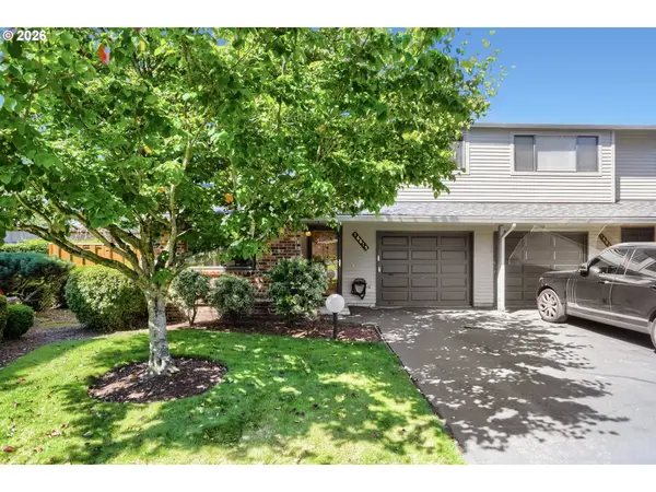 16615 NE HALSEY ST, Portland, OR 97230