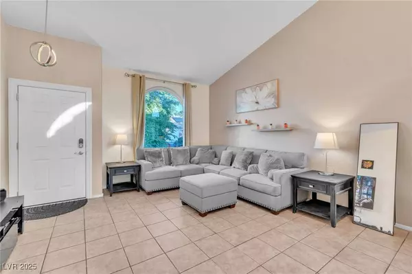 607 Lively Fiesta WAY, Las Vegas, NV 89015