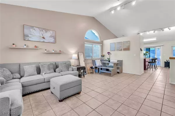 607 Lively Fiesta WAY, Las Vegas, NV 89015