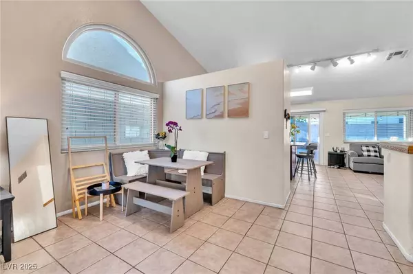 607 Lively Fiesta WAY, Las Vegas, NV 89015