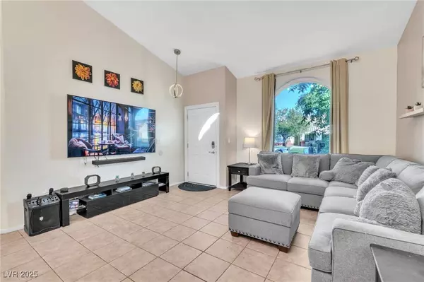 607 Lively Fiesta WAY, Las Vegas, NV 89015