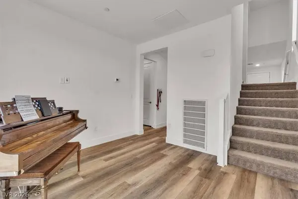 11695 Gentle Birdsong AVE, Las Vegas, NV 89138