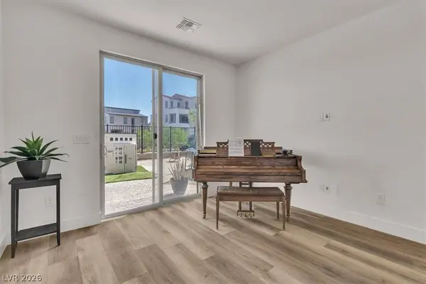 11695 Gentle Birdsong AVE, Las Vegas, NV 89138