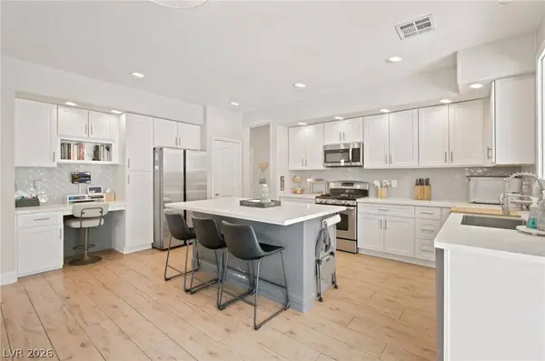 3412 Perching Bird LN, North Las Vegas, NV 89084