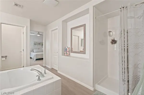 3412 Perching Bird LN, North Las Vegas, NV 89084