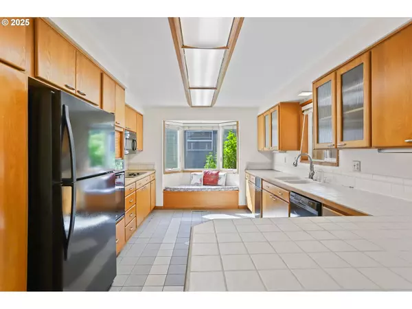 2335 5TH ST, Columbia City, OR 97018