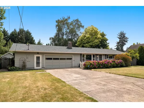 102 E 5TH ST, Newberg, OR 97132