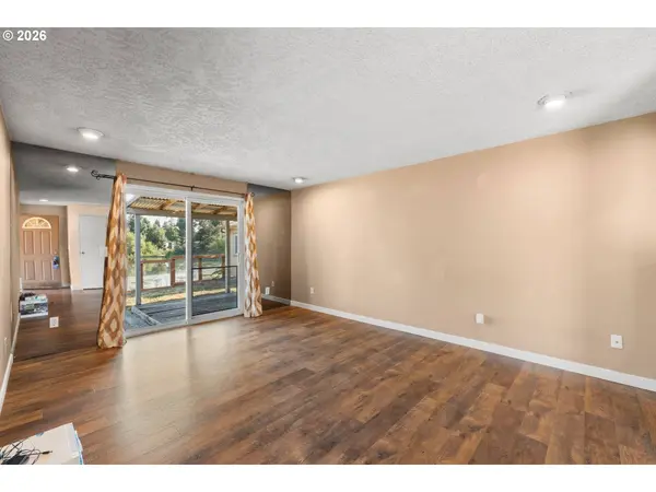 13331 LAKEWOOD DR, Aurora, OR 97002