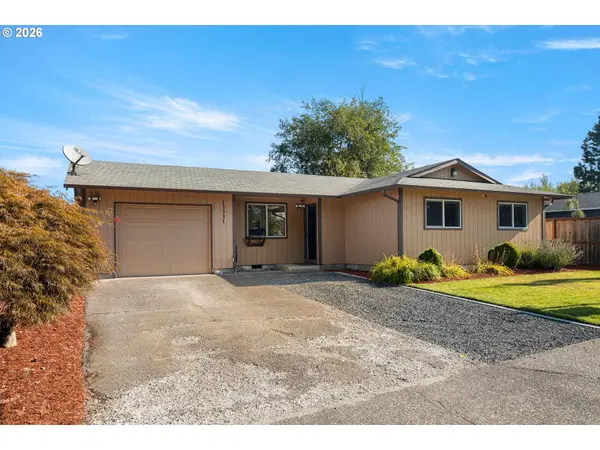 13331 LAKEWOOD DR, Aurora, OR 97002