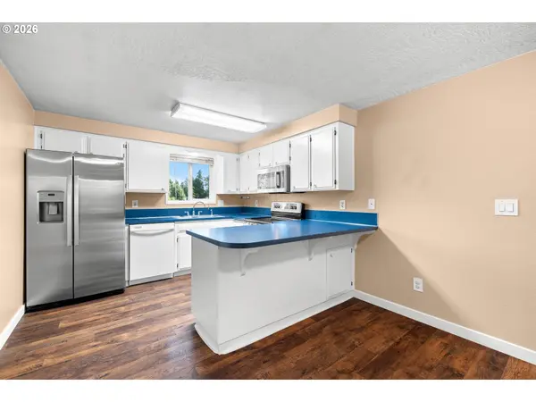 13331 LAKEWOOD DR, Aurora, OR 97002