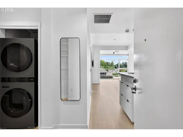 910 SE 42ND AVE #420, Portland, OR 97215