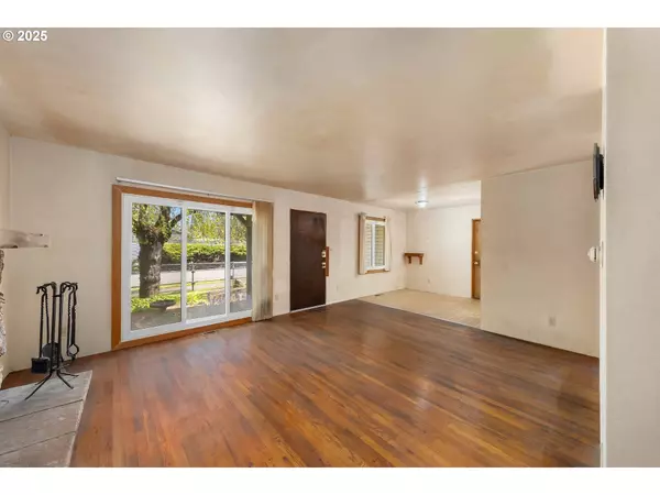 9312 N LEONARD ST, Portland, OR 97203