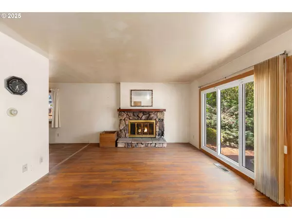 9312 N LEONARD ST, Portland, OR 97203