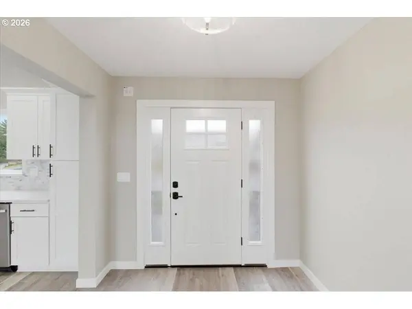 1453 45TH AVE, Sweet Home, OR 97386