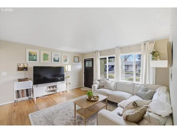 18121 SE LINCOLN ST, Portland, OR 97233