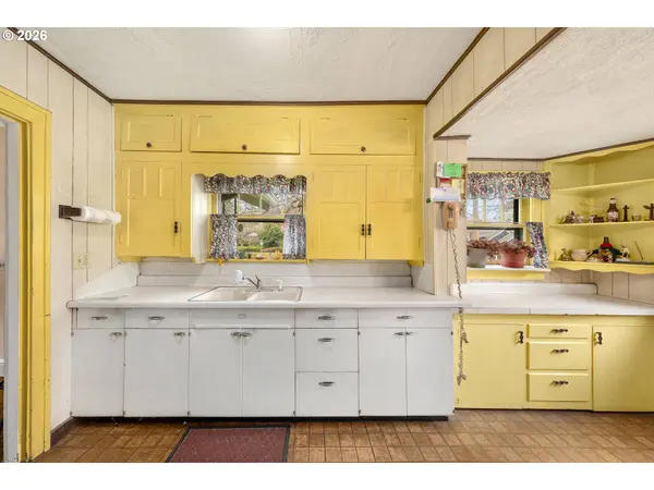 4610 NE 75TH AVE, Portland, OR 97218