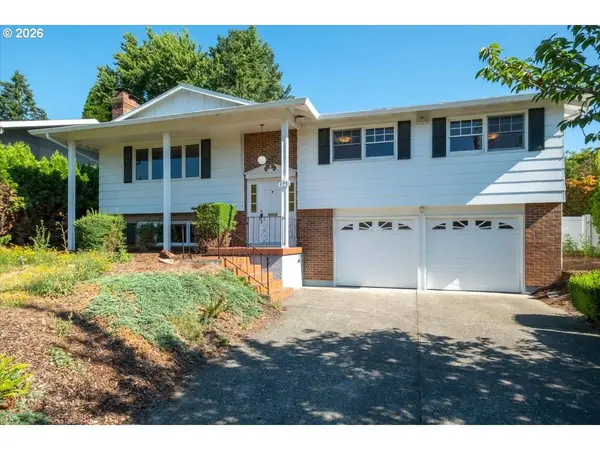 895 NW 3RD ST, Gresham, OR 97030