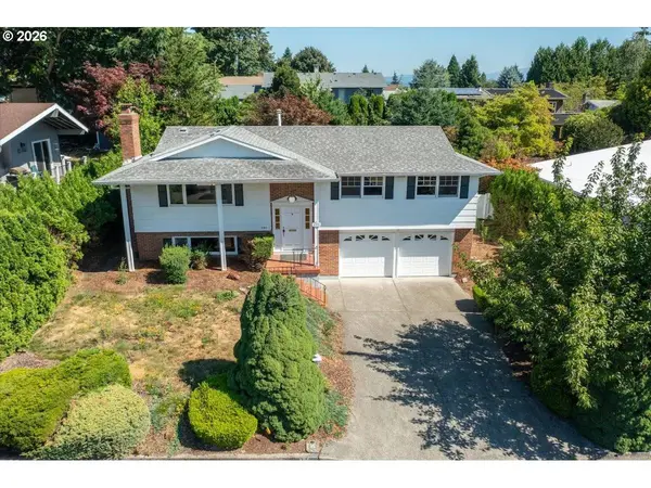 895 NW 3RD ST, Gresham, OR 97030