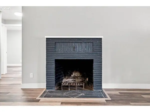 1009 SE 113TH AVE, Portland, OR 97216