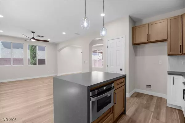 177 Rocky Star ST, Henderson, NV 89012