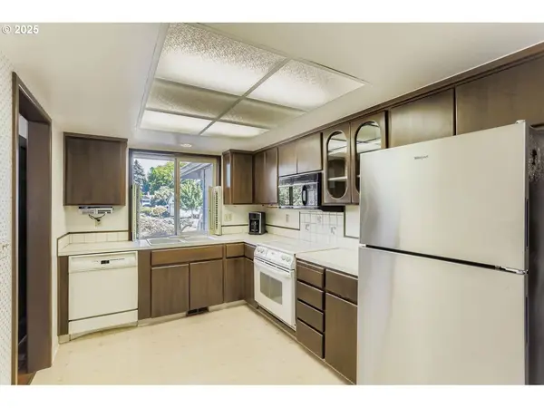 3415 NW ASHLAND DR, Beaverton, OR 97006