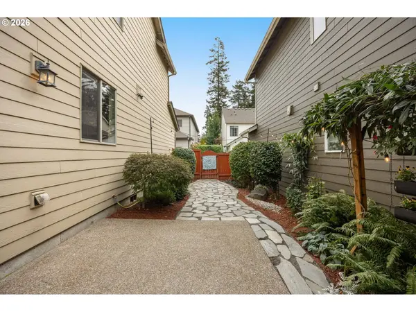 17102 SW 132ND TER, Portland, OR 97224