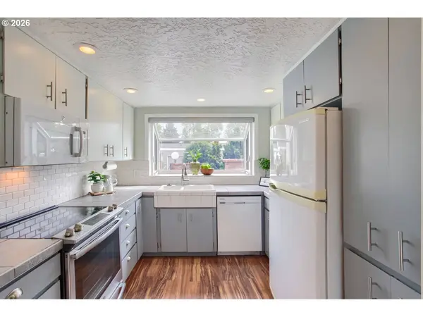 16663 SW MONTEREY LN, Portland, OR 97224