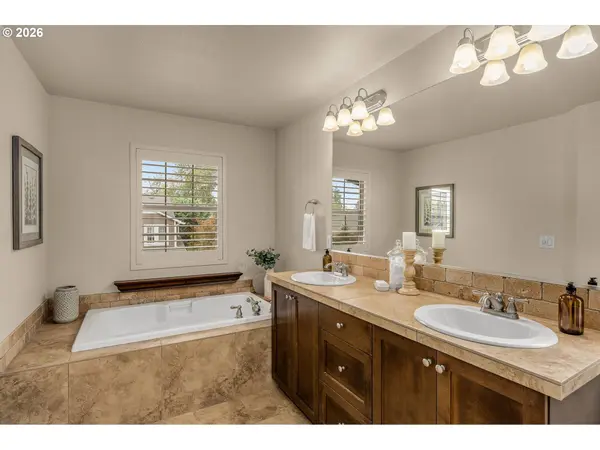 17102 SW 132ND TER, Portland, OR 97224