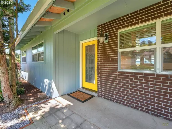 1870 7TH ST, Columbia City, OR 97018