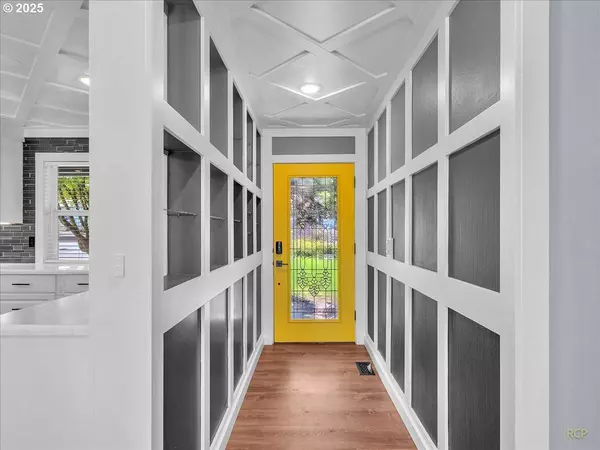 1870 7TH ST, Columbia City, OR 97018