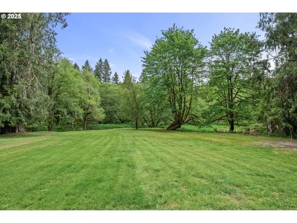 28313 CHAPMAN RD, Scappoose, OR 97056