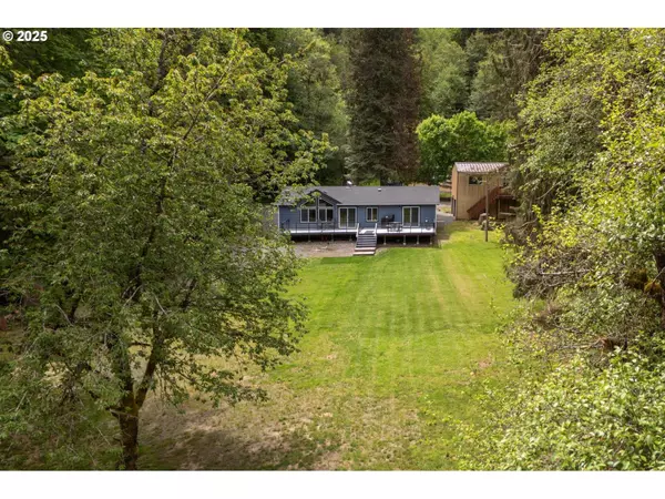 28313 CHAPMAN RD, Scappoose, OR 97056