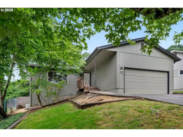 345 S 11TH ST, St Helens, OR 97051