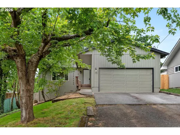 345 S 11TH ST, St Helens, OR 97051